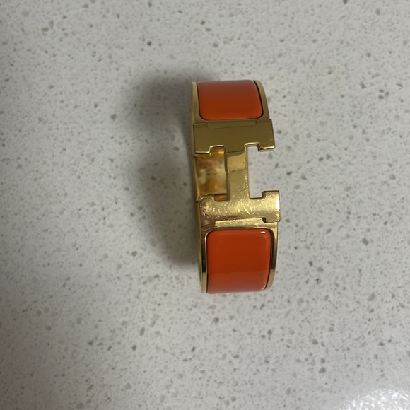 Hermès Orange Enamel Wide Clic Clac Bracelet - Picture 4 of 4